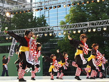 2010年よさこい-祭援隊しらたき様-12