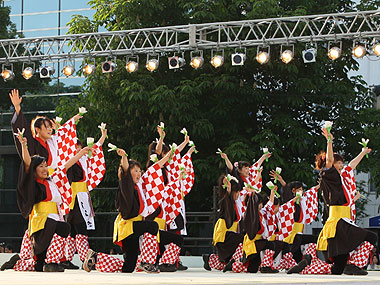 2010年よさこい-祭援隊しらたき様-14