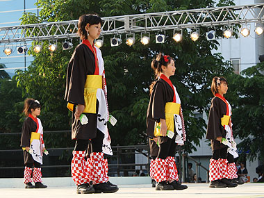 2010年よさこい-祭援隊しらたき様-3