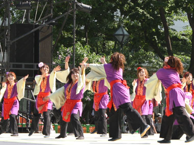 2010年よさこい-佛教大学よさこいサークル紫踊屋様-3