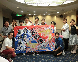 ホテルウイング新大阪様の結婚祝い大漁旗お写真